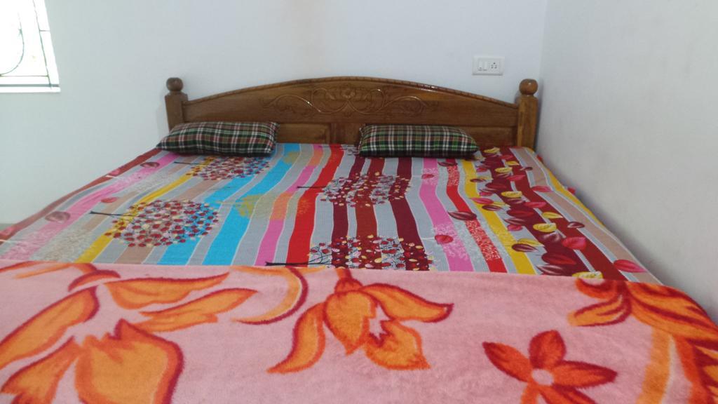 J.S Holiday Guest House Calangute Exteriör bild