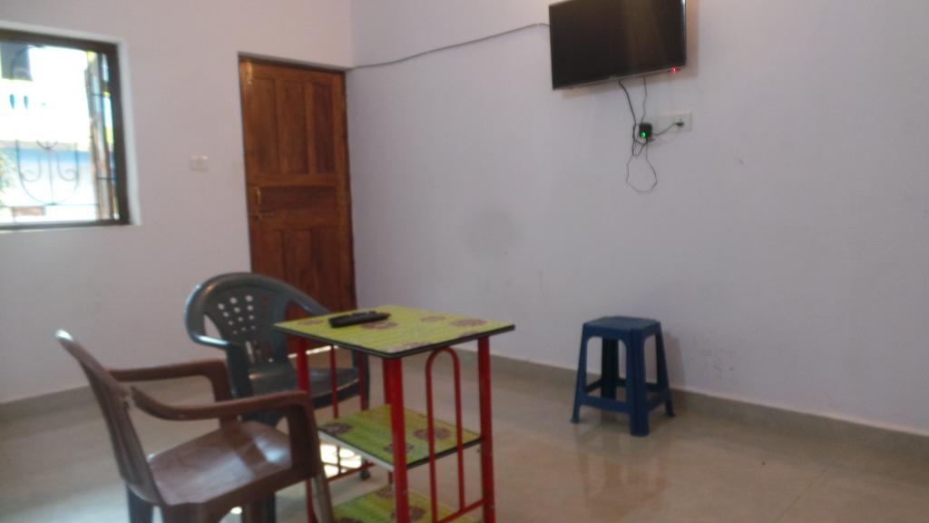 J.S Holiday Guest House Calangute Exteriör bild