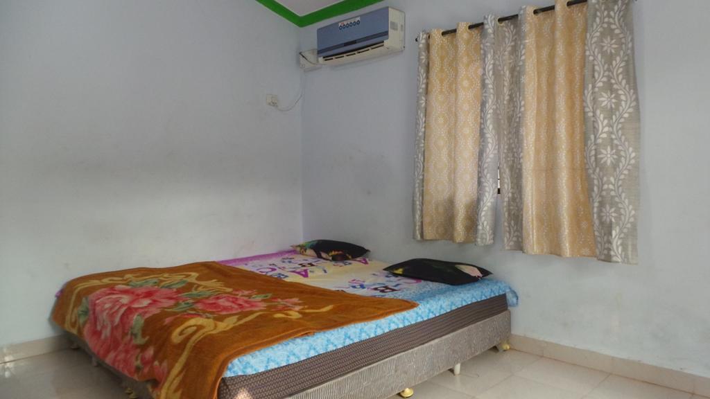 J.S Holiday Guest House Calangute Exteriör bild